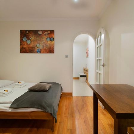 קרקוב Stylish 2 Bedroom Apartment Morsztynowska Street מראה חיצוני תמונה